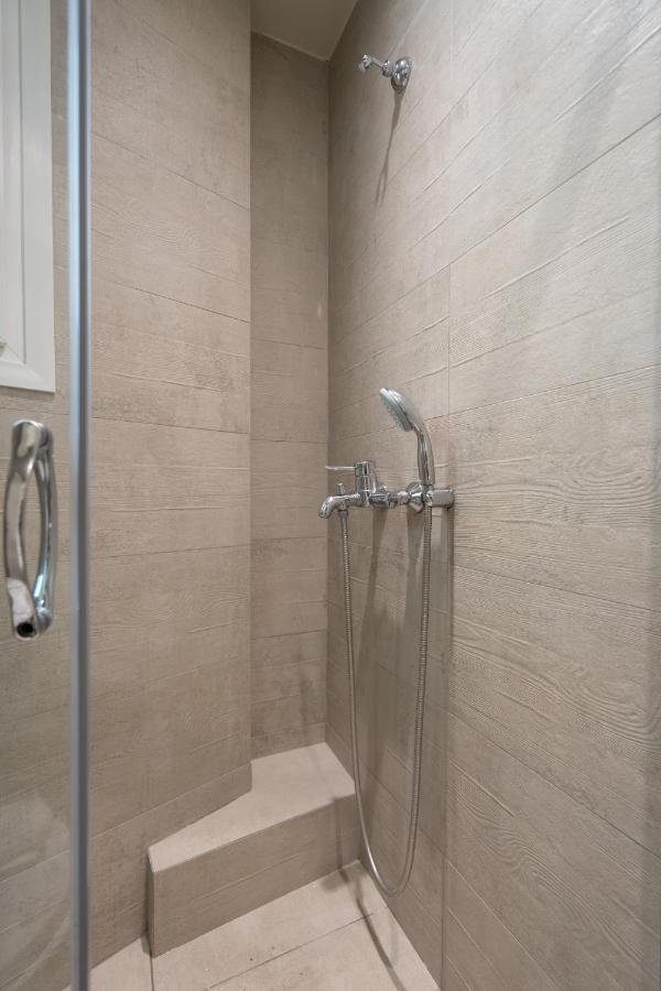 Classy Apartment In Koukaki, Walk To Metro & Acropolis Athens Exterior photo